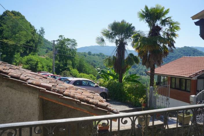 Image No.1-2 Bed House for sale