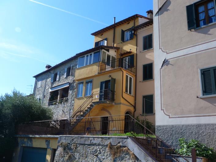 Image No.1-3 Bed House for sale