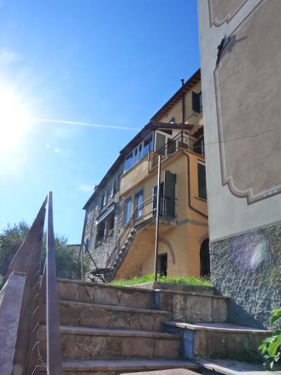 Image No.11-3 Bed House for sale