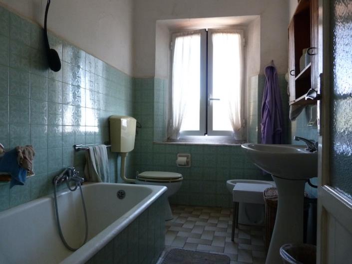 Image No.12-3 Bed House for sale