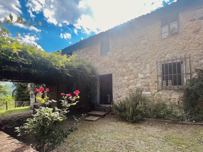 Image No.1-4 Bed House for sale