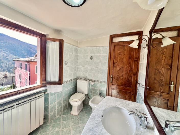 Image No.2-Maison de 3 chambres à vendre à Bagni di Lucca