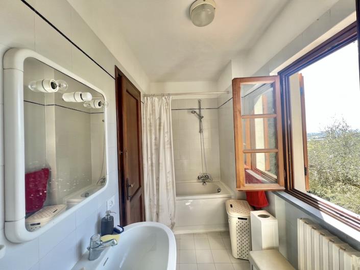 Image No.3-Villa de 3 chambres à vendre à Lucca