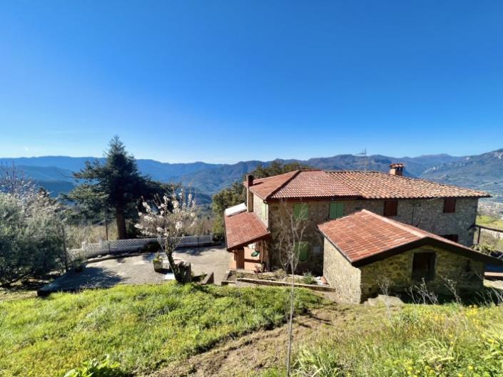 Image No.7-2 Bed Country House for sale