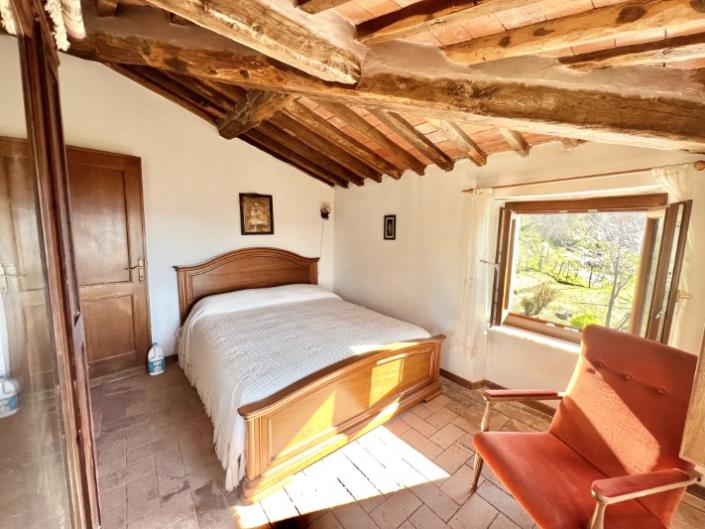 Image No.8-2 Bed Country House for sale