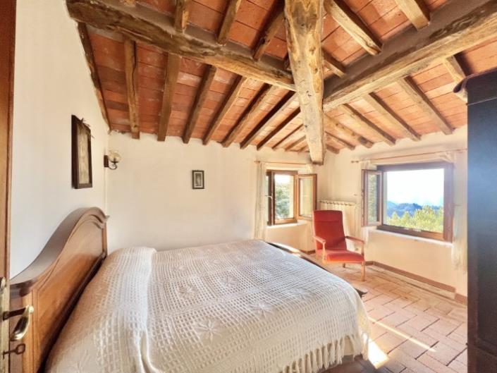 Image No.4-2 Bed Country House for sale