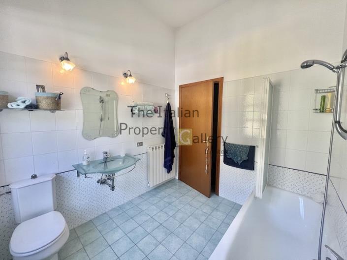 Image No.11-Appartement de 3 chambres à vendre à Bagni di Lucca