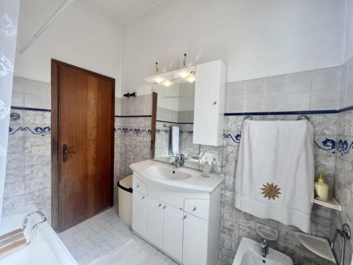 Image No.11-Maison de 3 chambres à vendre à Bagni di Lucca