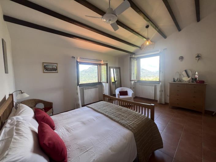 Image No.13-2 Bed Country House for sale