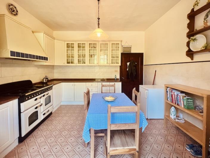 Image No.33-4 Bed House for sale