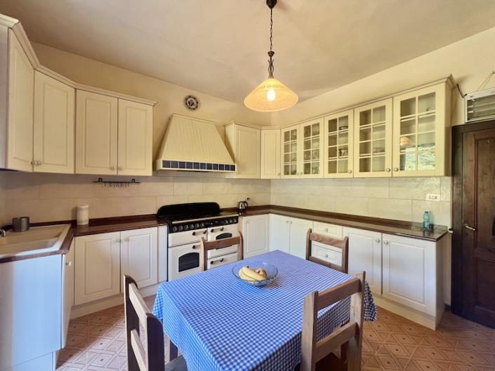 Image No.38-4 Bed House for sale