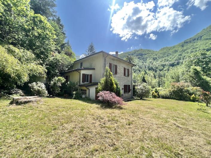 Image No.22-4 Bed House for sale