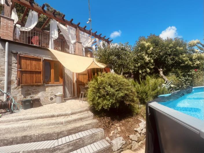 Image No.5-2 Bed Country House for sale