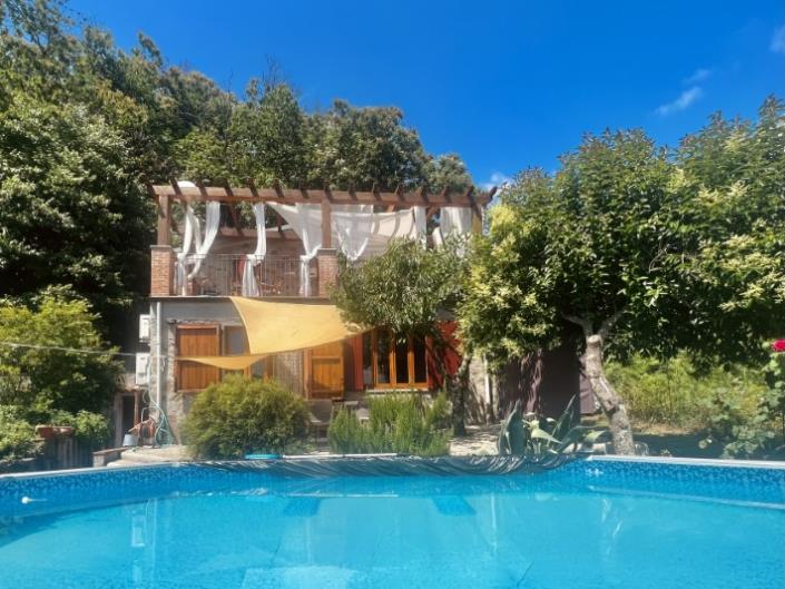 Image No.12-2 Bed Country House for sale