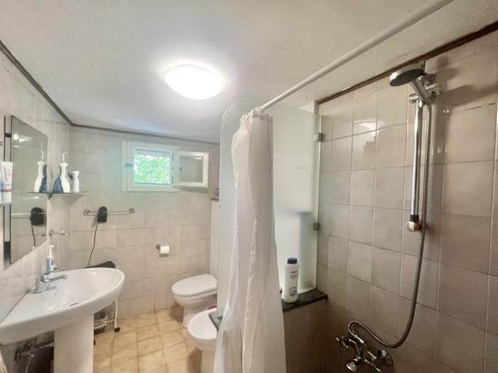 Image No.32-2 Bed Country House for sale