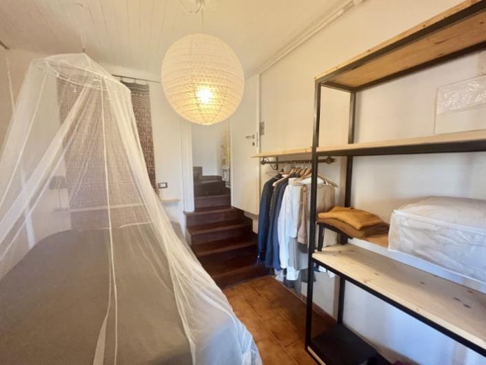 Image No.34-2 Bed Country House for sale