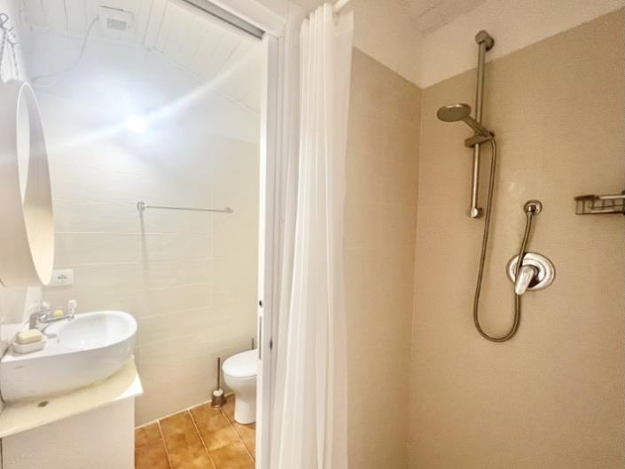 Image No.11-2 Bed Country House for sale