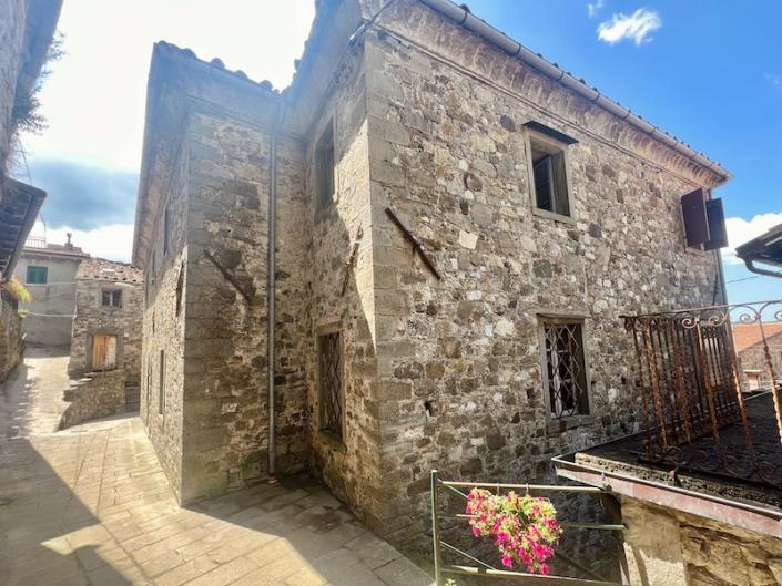 Image No.22-Villa / Détaché de 4 chambres à vendre à Minucciano