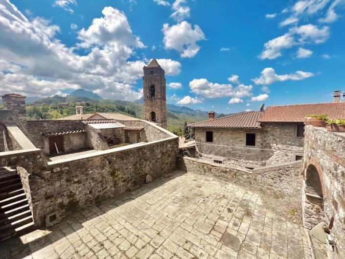 Image No.3-Villa / Détaché de 4 chambres à vendre à Minucciano