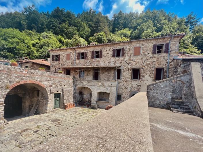 Image No.9-Villa / Détaché de 4 chambres à vendre à Minucciano