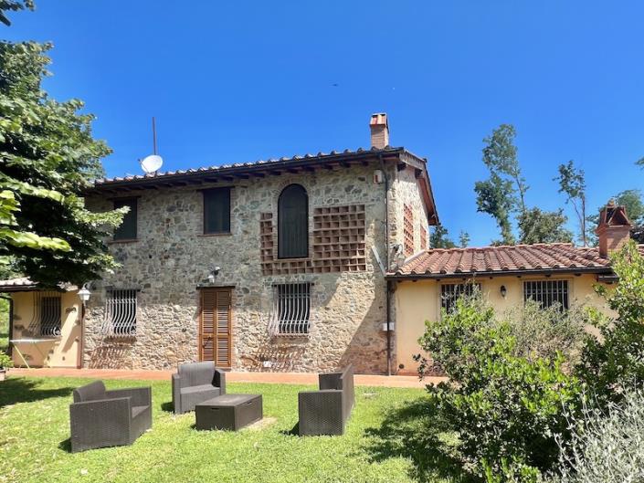 Image No.1-Ferme de 3 chambres à vendre à Capannori