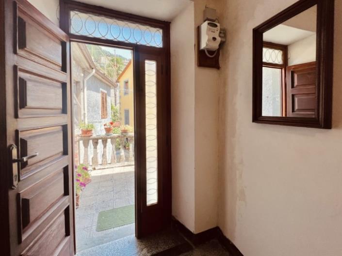 Image No.6-Maison de village de 2 chambres à vendre à Bagni di Lucca