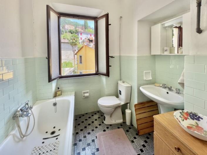 Image No.10-Maison de village de 2 chambres à vendre à Bagni di Lucca