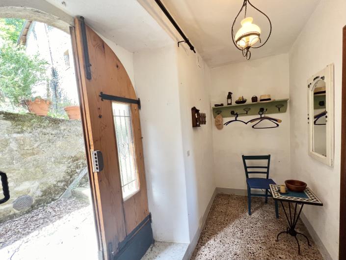 Image No.6-2 Bed House for sale