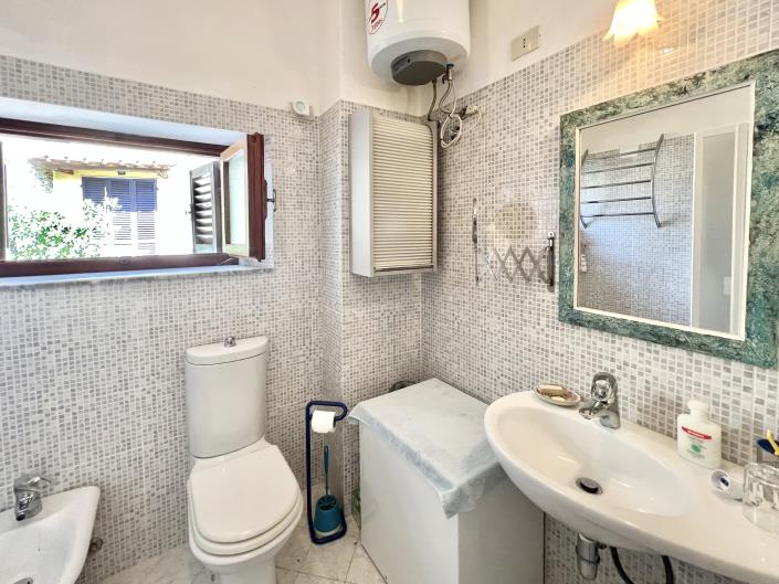 Image No.2-2 Bed House for sale