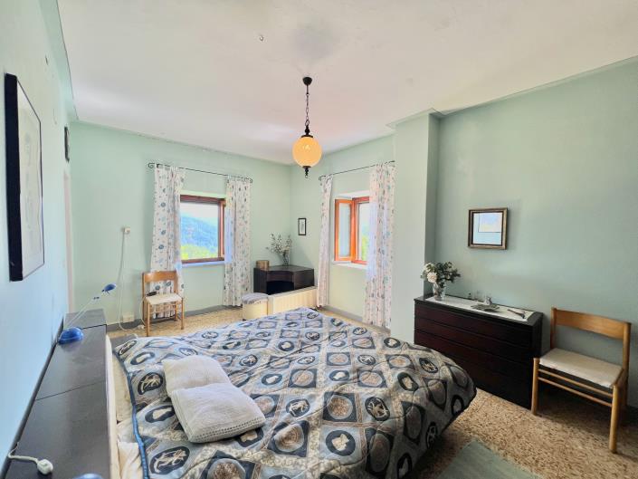 Image No.10-2 Bed House for sale