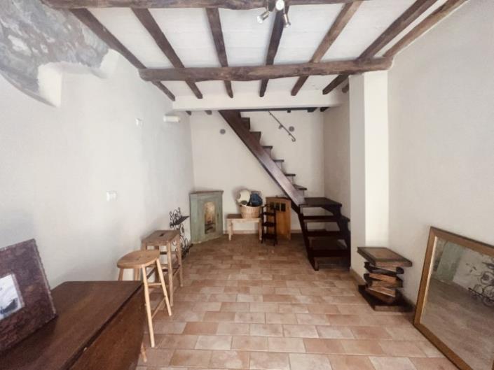 Image No.8-1 Bed House for sale