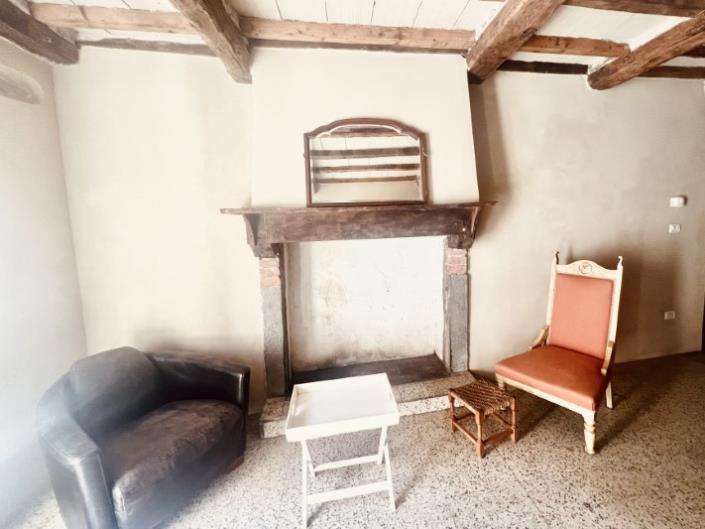 Image No.5-1 Bed House for sale