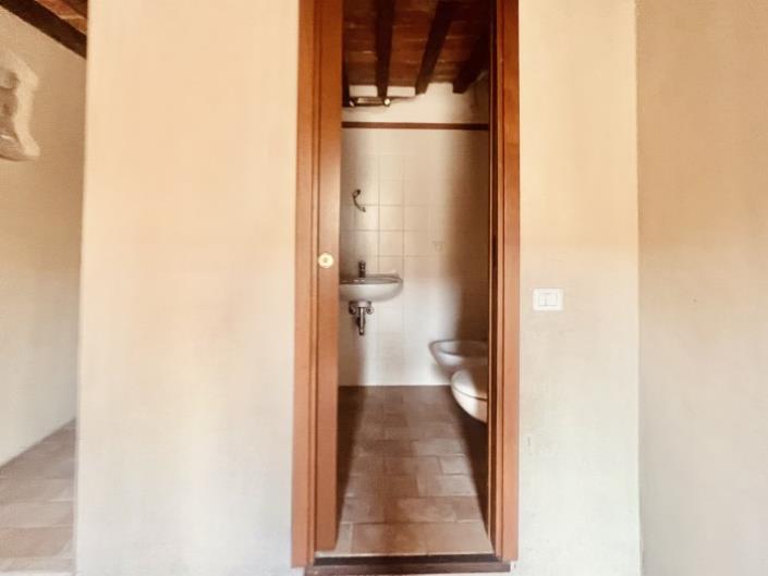 Image No.4-1 Bed House for sale