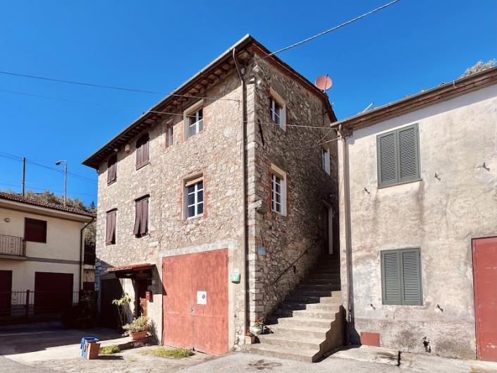 Image No.2-Maison de 2 chambres à vendre à Pescaglia
