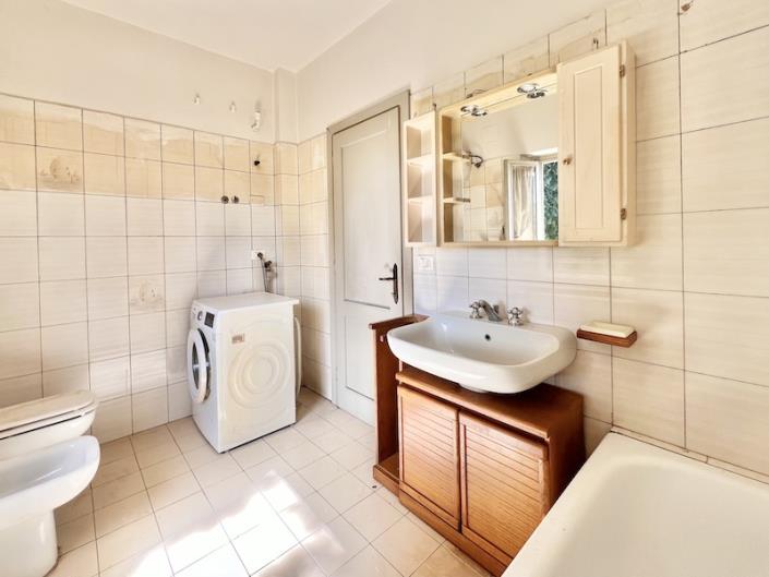 Image No.16-2 Bed House for sale