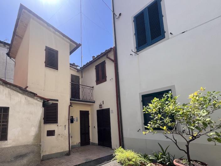 Image No.16-2 Bed House for sale