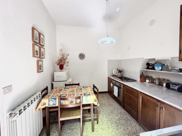 Image No.11-Appartement de 2 chambres à vendre à Bagni di Lucca