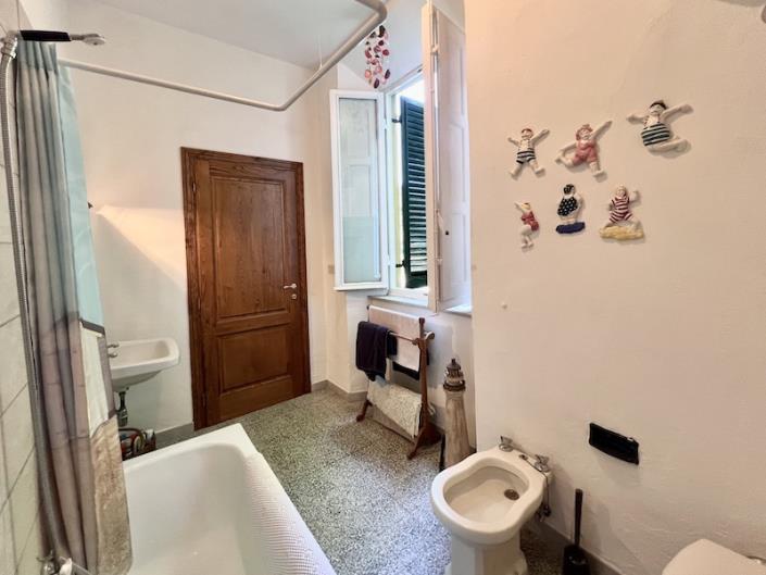 Image No.19-Appartement de 2 chambres à vendre à Bagni di Lucca