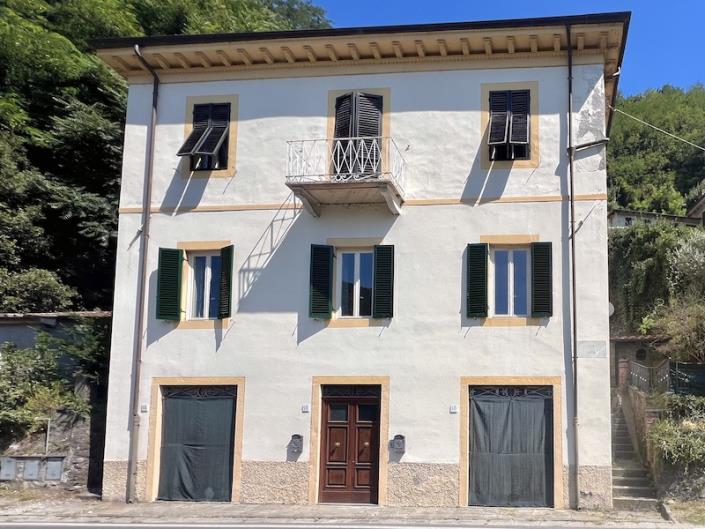 Image No.1-Appartement de 2 chambres à vendre à Bagni di Lucca