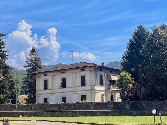 Image No.2-Villa / Détaché de 6 chambres à vendre à Coreglia Antelminelli