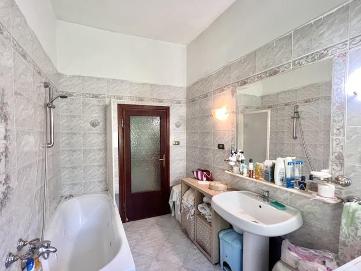 Image No.11-Maison de 3 chambres à vendre à Bagni di Lucca