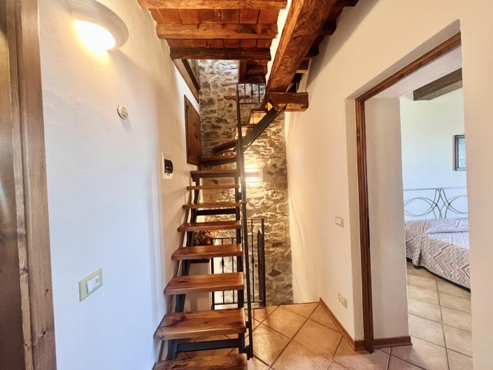 Image No.8-1 Bed House for sale