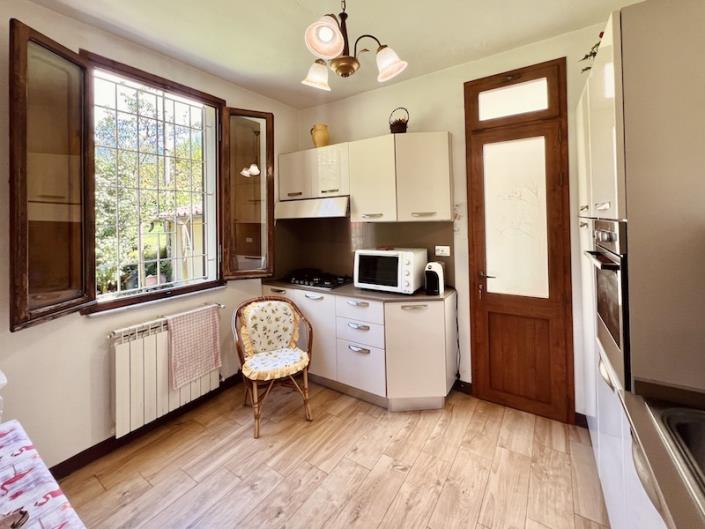 Image No.2-Maison de 2 chambres à vendre à Bagni di Lucca