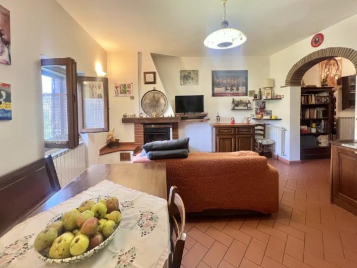 Image No.2-Maison de village de 2 chambres à vendre à Tereglio