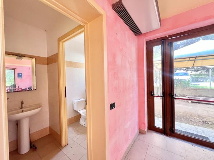 Image No.20-Commercial de 2 chambres à vendre à Bagni di Lucca