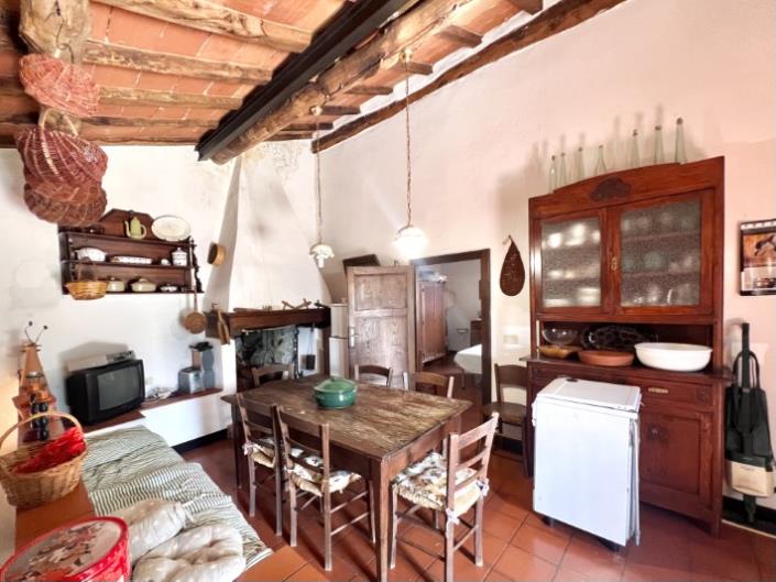 Image No.5-2 Bed House for sale