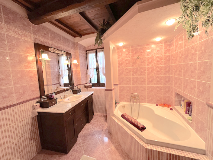 Image No.31-4 Bed Villa for sale