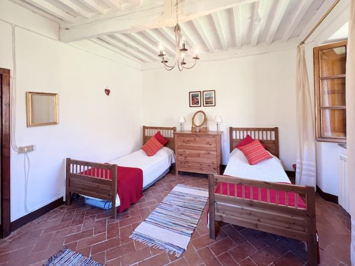 Image No.19-Maison de campagne de 4 chambres à vendre à Bagni di Lucca