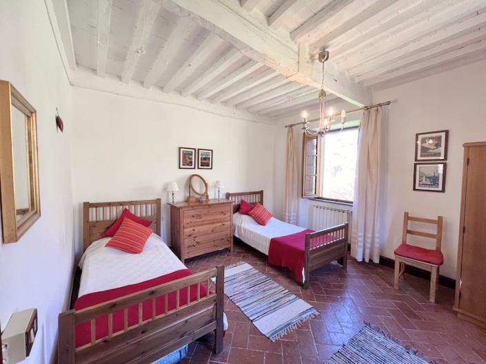 Image No.26-Maison de campagne de 4 chambres à vendre à Bagni di Lucca