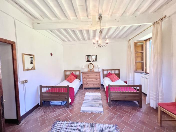 Image No.5-Maison de campagne de 4 chambres à vendre à Bagni di Lucca